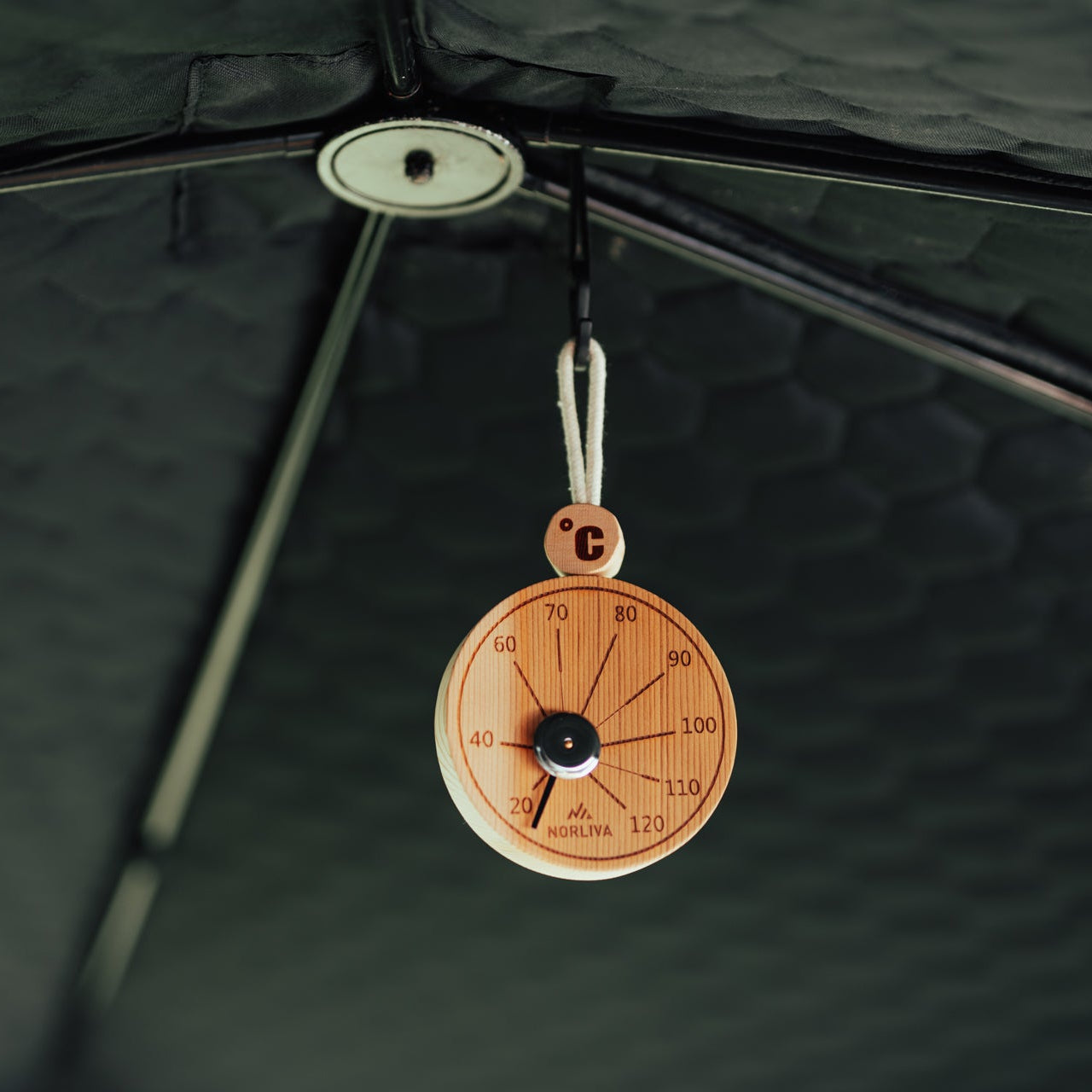 Set: Saunazelt Isen 2.0 + Ofen + Sauna-Zubehör + Regenschutz + zweistufige Bank