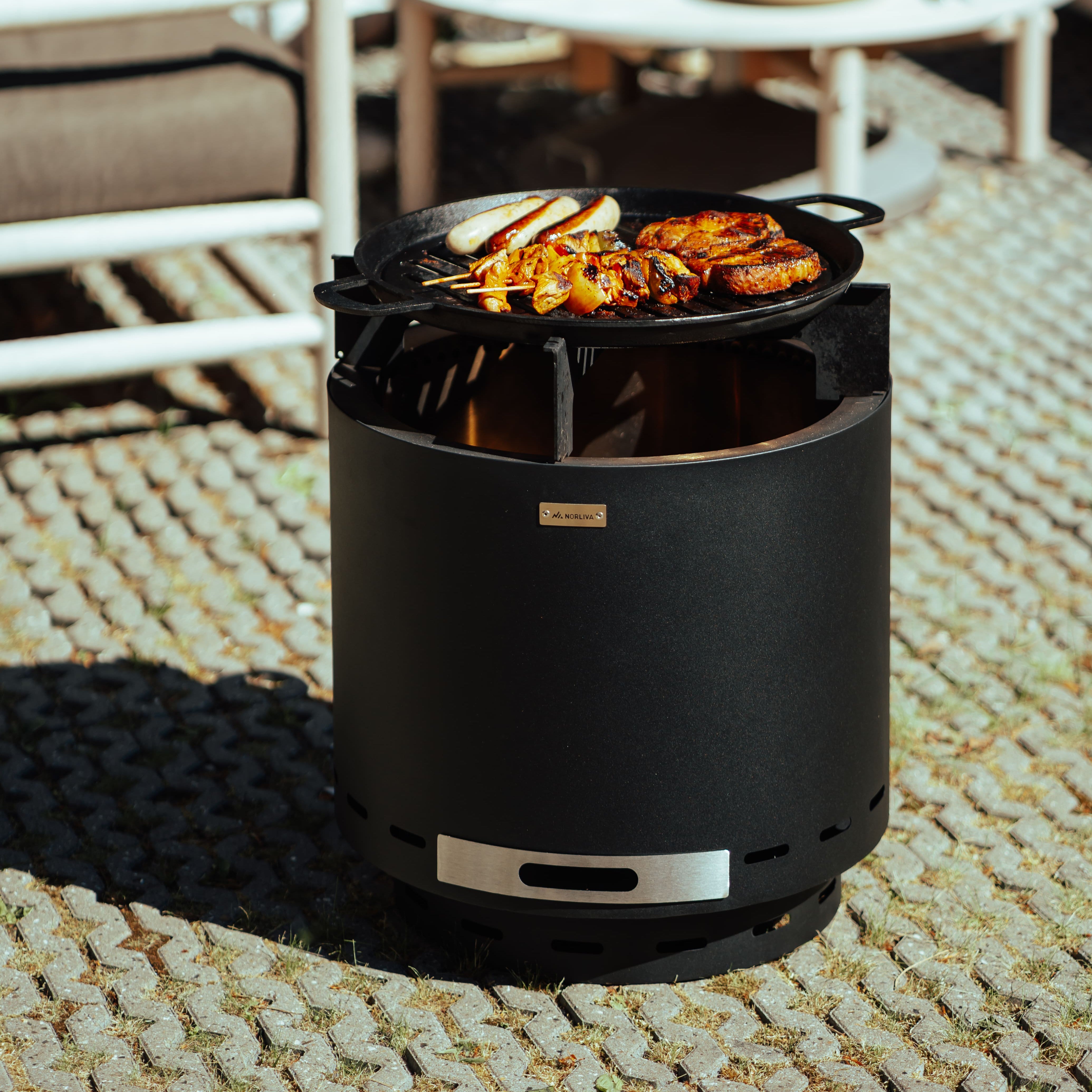 Ensemble : Skara + couvercle + grille en fonte