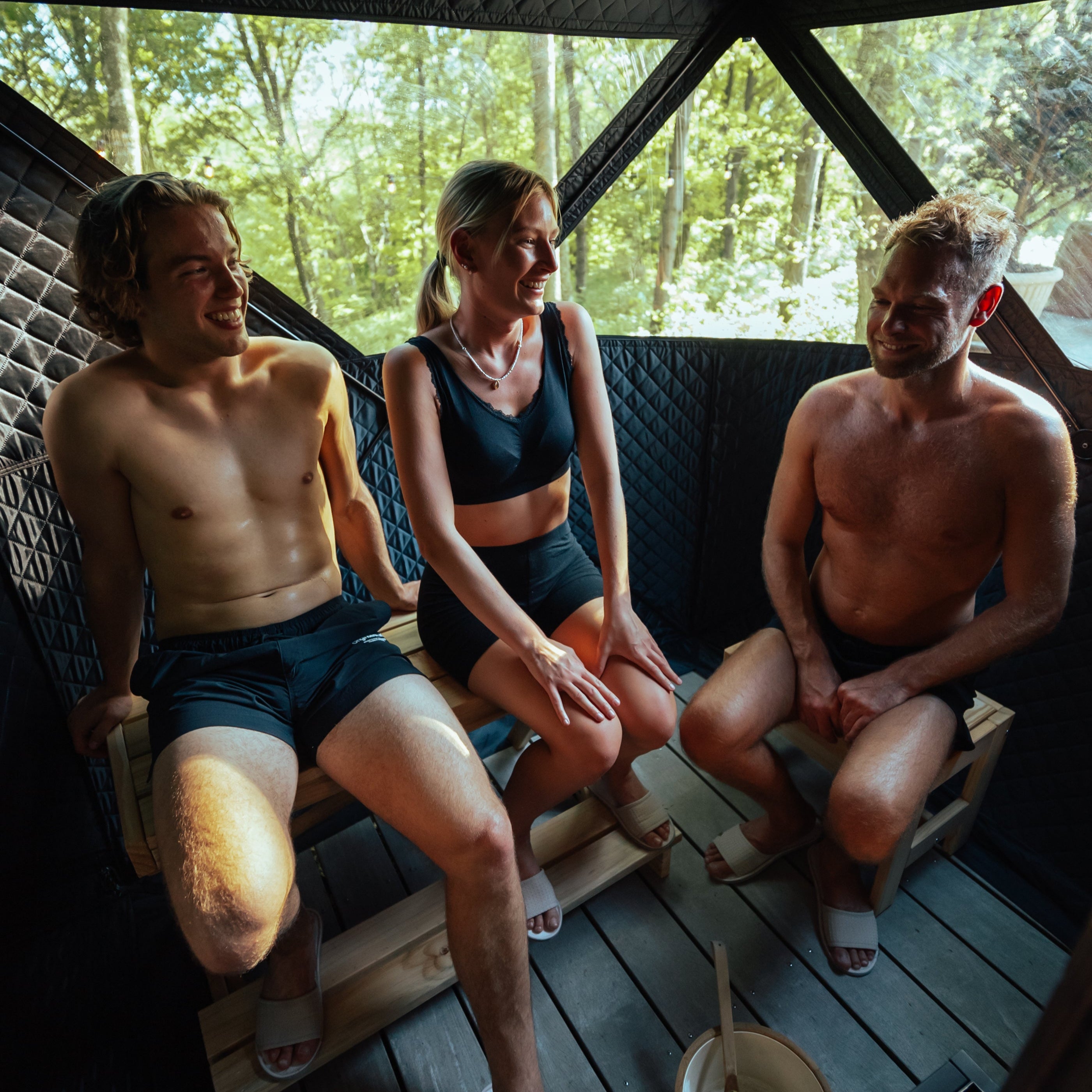 Set: Saunazelt Isen 2.0 + Ofen + Sauna-Zubehör + Regenschutz + zweistufige Bank