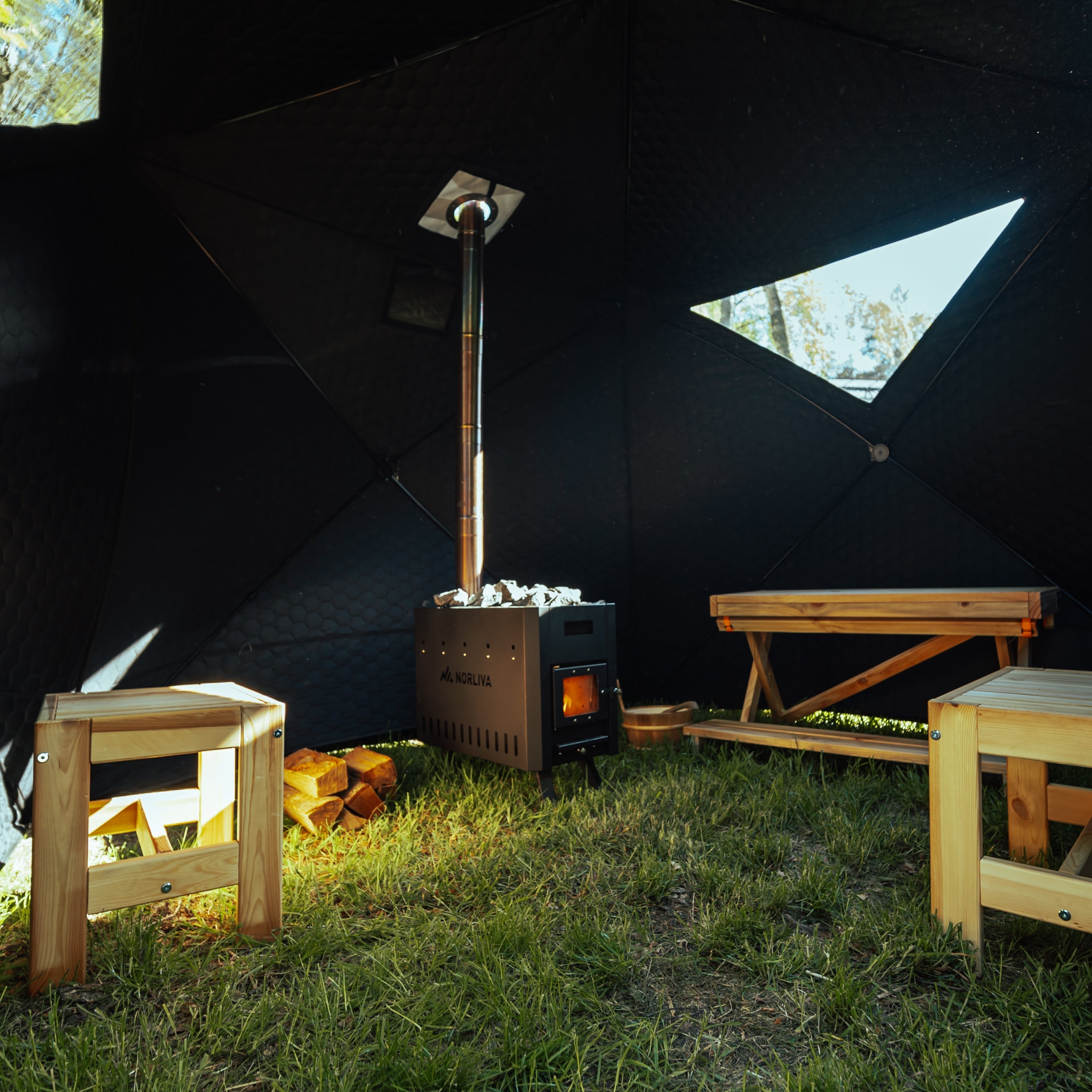 Ensemble : tente sauna Fjorden + poêle + bancs + tonneau à glace