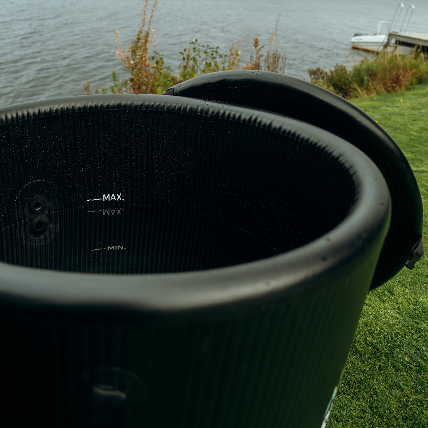 Set: Saunazelt Fjorden + Ofen + Sauna-Zubehör + Bänke + Eistonne