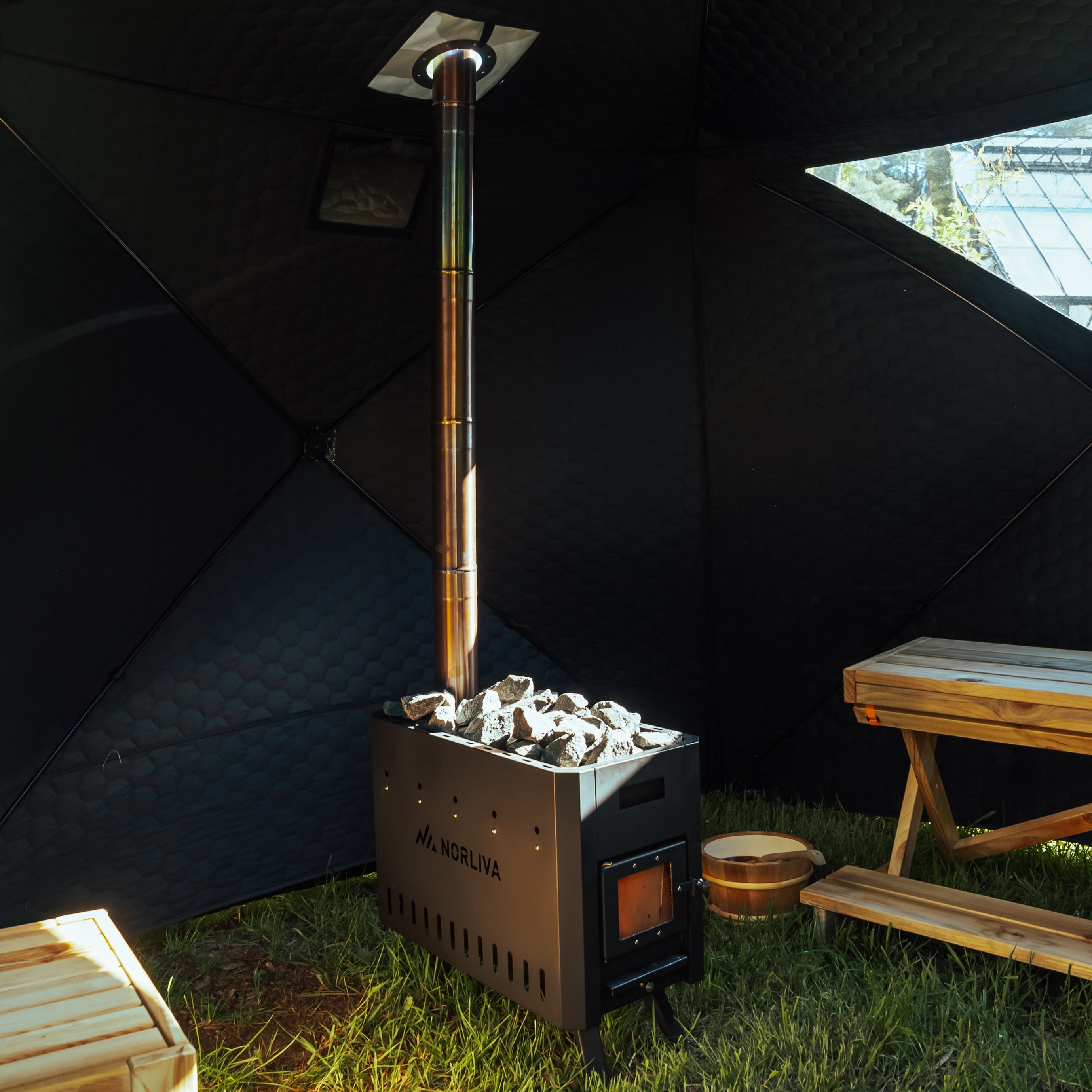 Ensemble : tente sauna Dalen + poêle + bancs + tonneau à glace